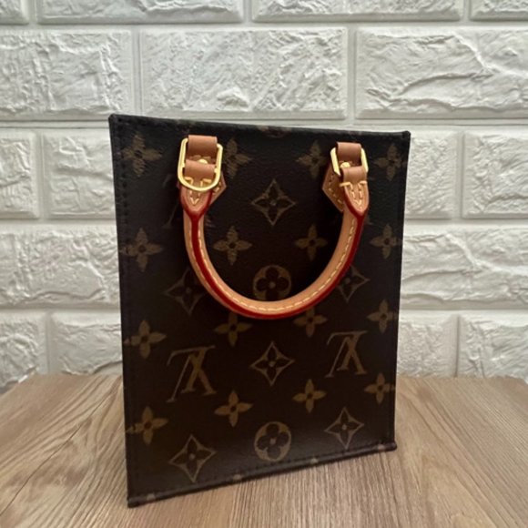Petit Sac Plat Monogram - Picture 1 of 3